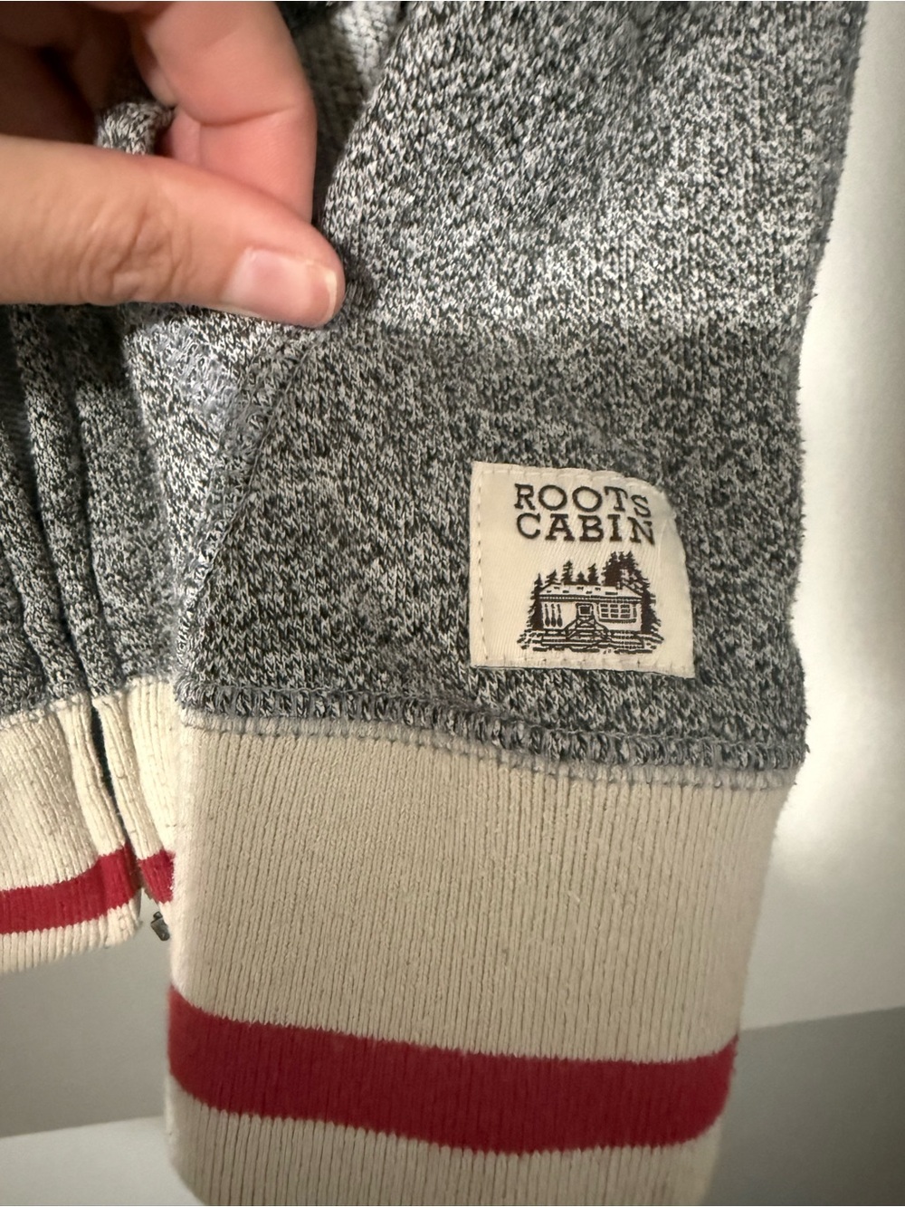 120. Roots Kids Salt & Pepper Appliqué Hoodie XL 11-12 Years - Picture 4 of 9